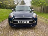 Begagnad Mini Cooper Hatch 2017 Blå Halvkombi