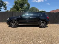 Used Mercedes GLA180 Urban 122 HP (89 kW) 2019 Black SUV