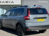 Usado Dacia Jogger Extreme 110 HP (80 kW) 2023 Cinzento Monovolume