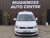 Begagnad VW Caddy Highline 102 HK (75 kW) 2014 Vit Minibuss