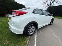 Used Honda Civic SE 142 HP (104 kW) 2013 White Hatchback