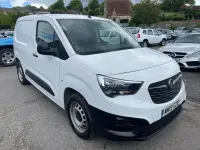 Used Vauxhall Combo Edition 130 HP (95 kW) 2019 White MPV