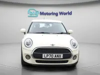 Używany Mini ONE Classic 102 KM (75 kW) 2021 Biały Hatchback