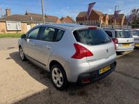 Second-hand Peugeot 3008 Active 2013 Argintiu Break