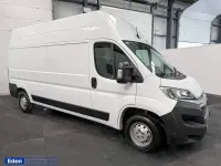 Usado Citroën Relay 140 HP (102 kW) 2023 Branco Van