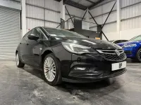 Used Vauxhall Astra Elite 200 HP (147 kW) 2018 Black Hatchback