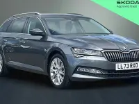 Usado Skoda Superb SE L 150 CV (110 kW) 2023 Gris Familiar