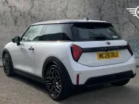 Used Mini Cooper Hatch 113 kW (154 HP) 2025 White Hatchback