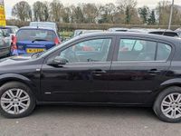 Second-hand Vauxhall Astra Design Edition 138 CP (101 kW) 2008 Negru Hatchback