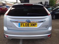 Used Ford Focus Titanium 136 HP (100 kW) 2008 Silver Hatchback