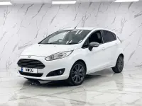 Used Ford Fiesta Titanium 125 HP (91 kW) 2013 White Hatchback