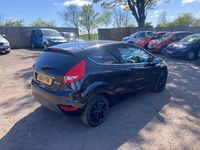 Usado Ford Fiesta Zetec 2011 Preto Citadino