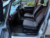 Second-hand Vauxhall Zafira Design Edition 2005 Argintiu Monovolum