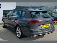 Usado VW Golf VIII Style 147 HP (108 kW) 2021 Cinzento Carrinha