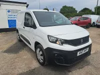 Begagnad Peugeot Partner 100 HK (73 kW) 2021 Vit Minibuss