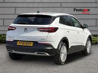 Used Vauxhall Grandland X Sport 128 HP (94 kW) 2018 White SUV