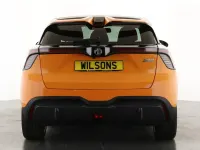 Begagnad MG MG4 EV Trophy 319 kW (435 HK) 2025 Orange Halvkombi