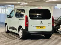 Used Citroën Berlingo Feel 110 HP (80 kW) 2019 Green MPV