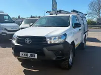 Käytetty Toyota HiLux Active 150 HP (110 kW) 2018 Valkoinen Nouto