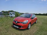 Used Renault Clio Play 75 HP (55 kW) 2016 Red Hatchback