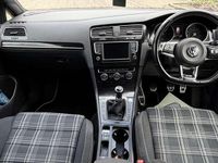 Używany VW Golf VII GTD 2015 Czerwony Hatchback