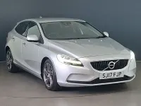 Used Volvo V40 Momentum 122 HP (89 kW) 2017 Silver Hatchback