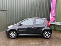 Used Peugeot 107 Urban Move 68 HP (50 kW) 2008 Black Hatchback