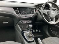 Used Vauxhall Crossland X Elite 102 HP (75 kW) 2019 White SUV