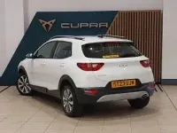 Used Kia Stonic 99 HP (72 kW) 2023 White SUV