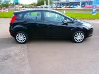 Begagnad Ford Fiesta Style 2017 Svart Halvkombi