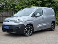 Usado Citroën Berlingo 100 HP (73 kW) 2020 Cinzento Monovolume