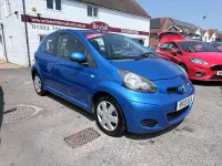 Begagnad Toyota Aygo 68 HK (50 kW) 2010 Blå Halvkombi