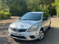 Used Kia Ceed 89 HP (65 kW) 2010 Silver Hatchback