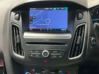 Used Ford Focus Titanium 120 HP (88 kW) 2016 Red Hatchback
