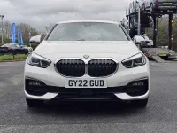 Usado BMW 118 Sport Line 134 HP (98 kW) 2022 Branco Citadino