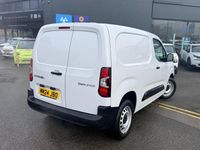 Used Citroën Berlingo 101 HP (74 kW) 2024 White MPV