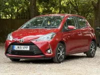 Used Toyota Yaris 111 HP (81 kW) 2019 Red Hatchback