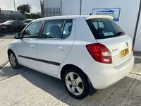 Used Skoda Fabia SE 69 HP (50 kW) 2014 White Hatchback