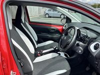 Używany Citroën C1 72 KM (52 kW) 2021 Czerwony Hatchback