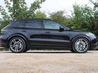Used Porsche Cayenne Turbo 550 HP (404 kW) 2018 Black SUV
