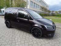 Usado VW Caddy Highline 140 HP (102 kW) 2014 Roxo Monovolume