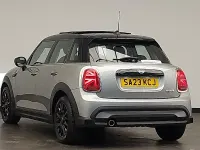 Begagnad Mini Cooper Classic 136 HK (100 kW) 2023 Silver Halvkombi