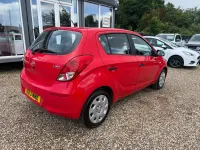 Used Hyundai i20 Classic 86 HP (63 kW) 2013 Red Hatchback