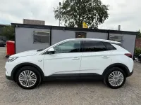 Used Vauxhall Grandland X Sport 130 HP (95 kW) 2018 White SUV