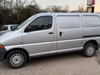 Used Toyota HiAce 88 HP (64 kW) 2001 Silver MPV