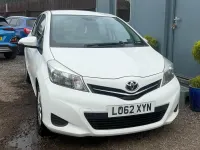 Used Toyota Yaris 99 HP (72 kW) 2013 White Hatchback