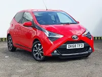Gebraucht Toyota Aygo X-plore 69 PS (50 kW) 2018 Rot Kleinwagen