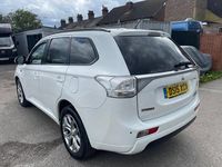 Used Mitsubishi Outlander P-HEV 2015 White SUV
