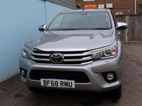 Used Toyota HiLux 150 HP (110 kW) 2018 Silver Pickup