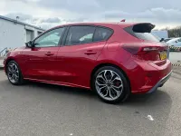 Używany Ford Focus ST-Line X 155 KM (114 kW) 2025 Czerwony Hatchback
